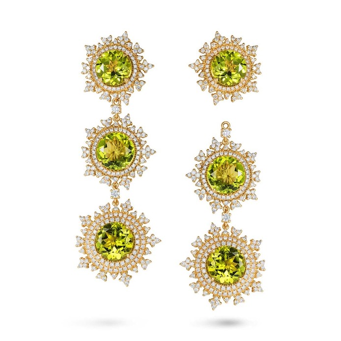 Tsarina earrings with round peridots and diamonds in yellow gold 