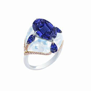 Burmese sapphire and moonstone ring