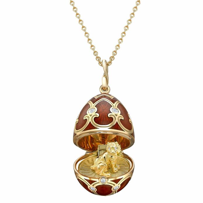Heritage Year of the Tiger Surprise locket in yellow gold, diamond and red guilloché enamel
