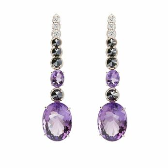 Oval-shaped amethyst earrings with black and colourless diamonds