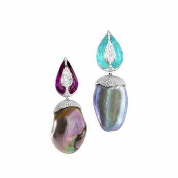 Earrings in pearl, diamonds and coloured gemstones