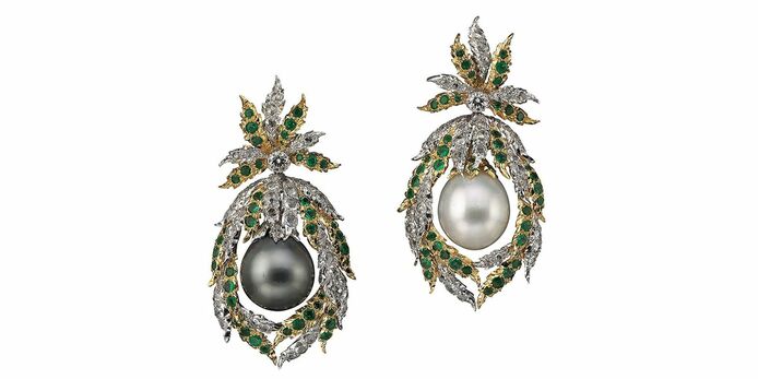 B&W pearl pendant earrings