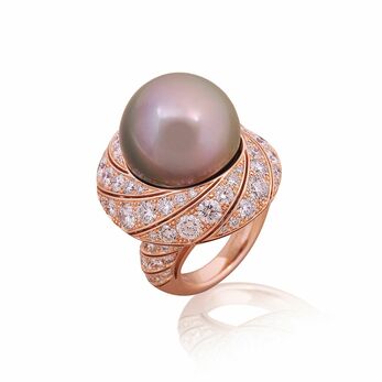 Black pearl ring