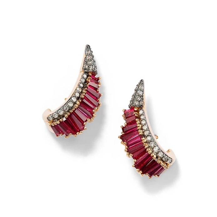 Earrings in gold, ruby and diamond