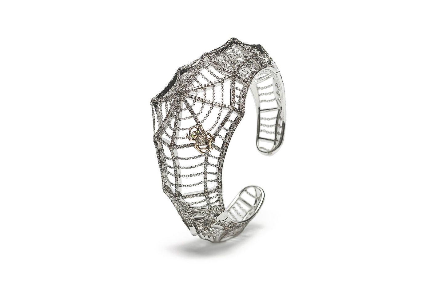 Cobweb ring in white gold and diamonds