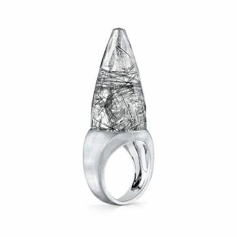 Unicorn ring in white gold and rutilated quartz from the Cast of a Withering Light collection