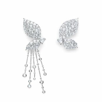 Butterfly High Jewellery asymmetric earrings from the Chopard X Mariah Carey collection in white gold and diamonds 