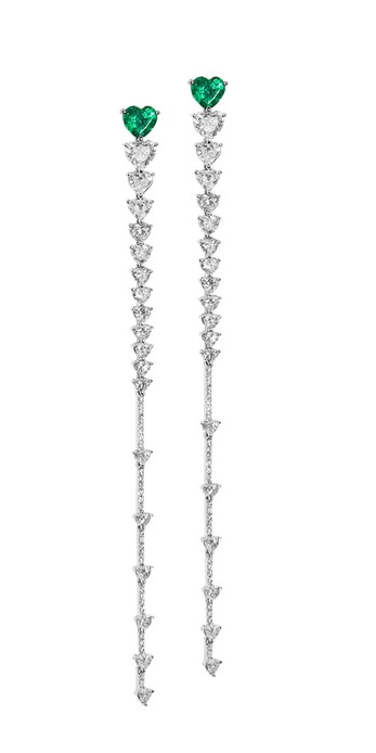 Drop earrings in white gold, emeralds and diamonds
