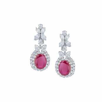 Earrings in diamond and ruby