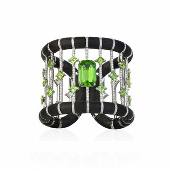 Cuff in white gold, carbon, diamond and peridot 