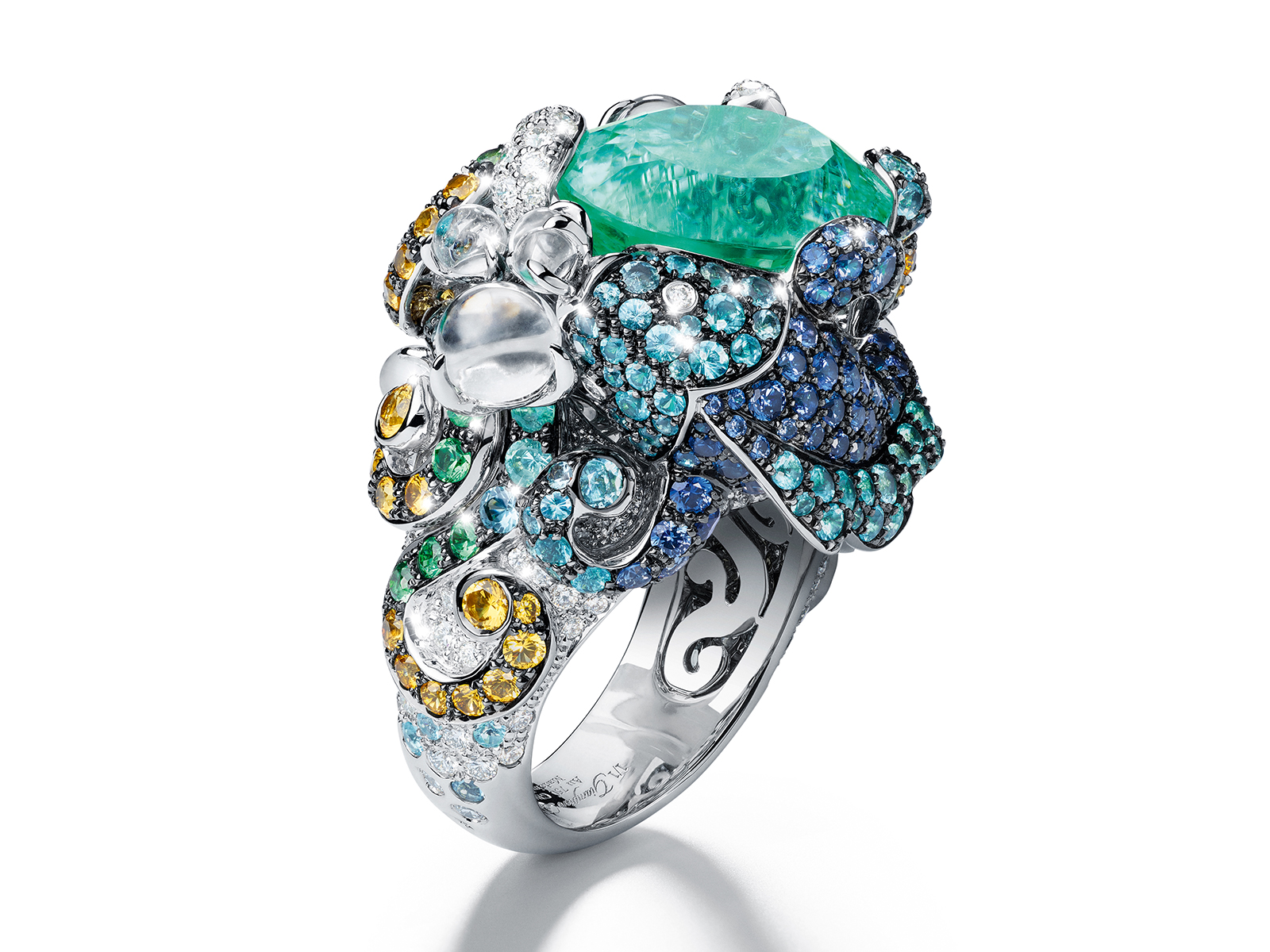 Statement gemstones: enchanting beauty inside and out