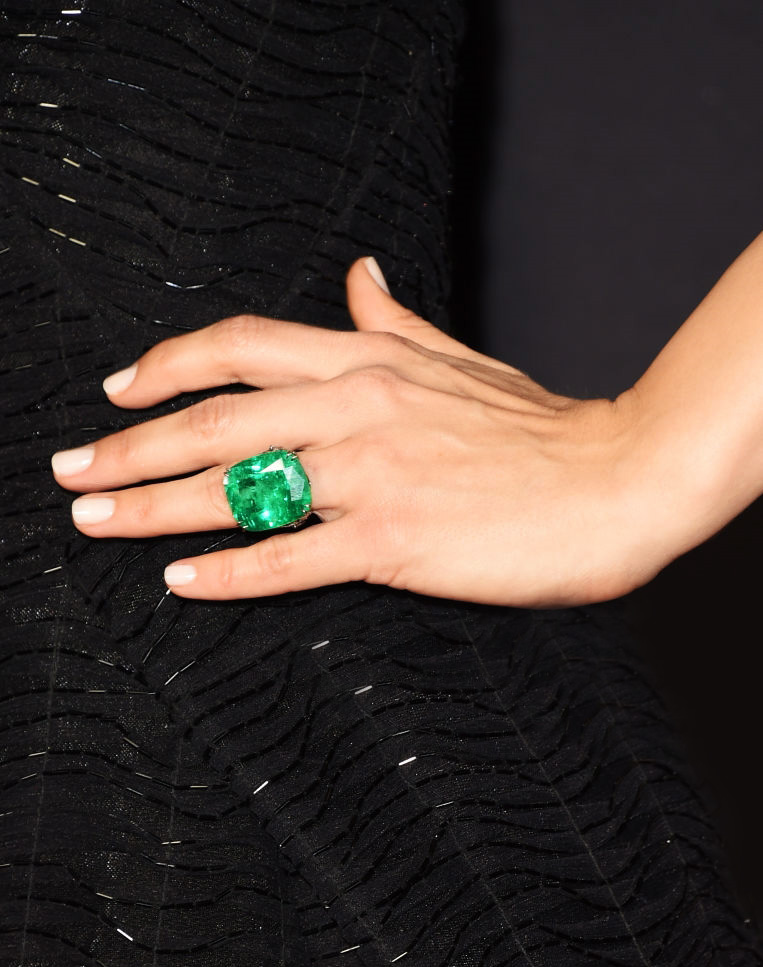 Lorraine schwartz emerald ring on sale