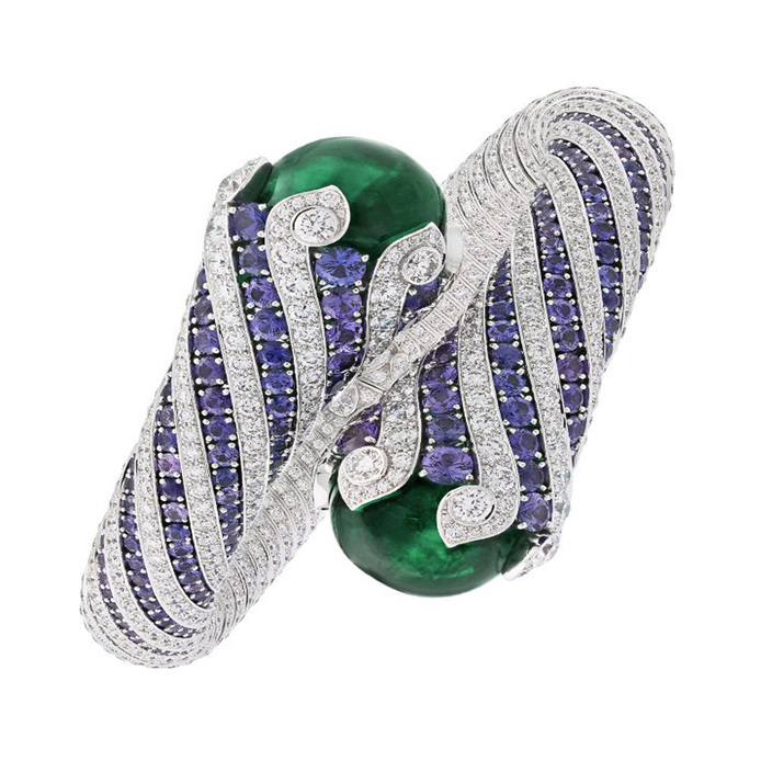 Van Cleef & Arpels 'Twist' bracelet in emeralds, sapphires and diamonds