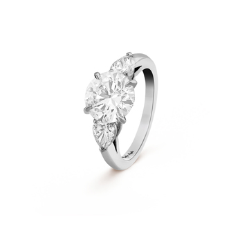 Van Cleef and Arpels 'Motifs Petales', 2.52 ct diamond trilogy ring  in platinum setting