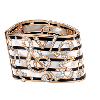 Cuff from the 'Wild Pop' collection in mother of pearl, onyx and diamonds in 18K rose gold