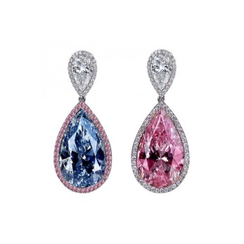 Earrings with 15.12ct fancy pink diamond and 15.92ct fancy blue diamond 
