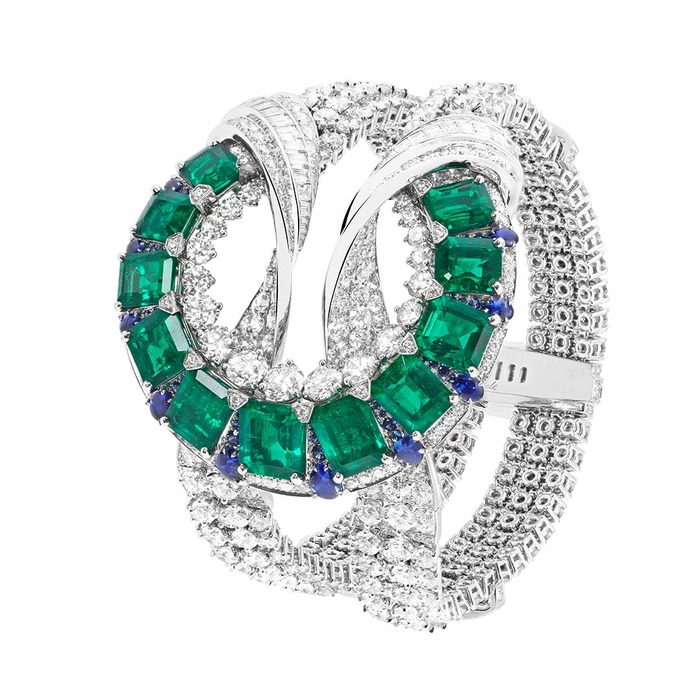 Bracelet from the ‘Emeraude en Majesté’ collection with emeralds, sapphires and diamonds in 18k white gold