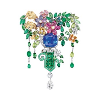 Haute Joaillerie brooch from the 'Dior à Versailles Cote de Jardins' collection with emerald, sapphire, diamond and peridot 